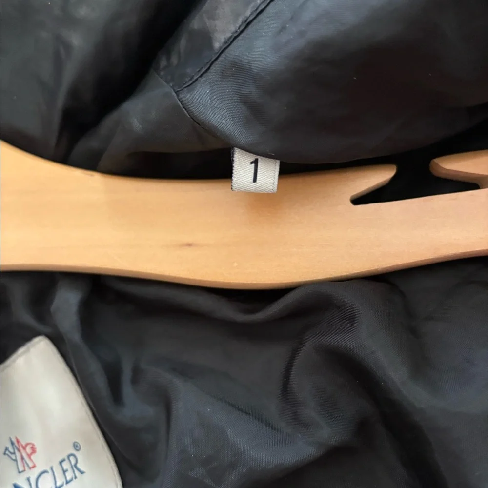 SALE‼️MONCLER Down Black Puffer Jacket with adjustable hood size 1 - Picture 11 of 16